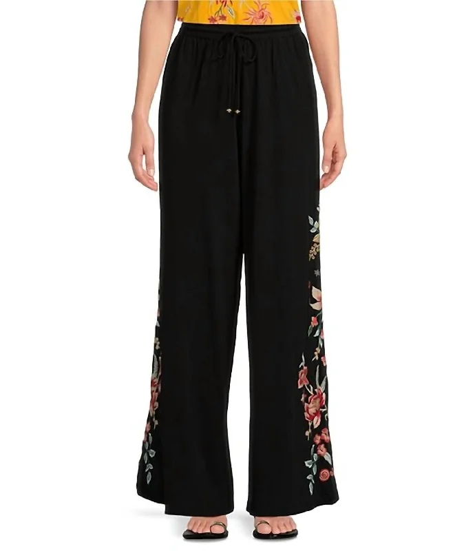 Andrean Wide Leg Knit Pant In Black